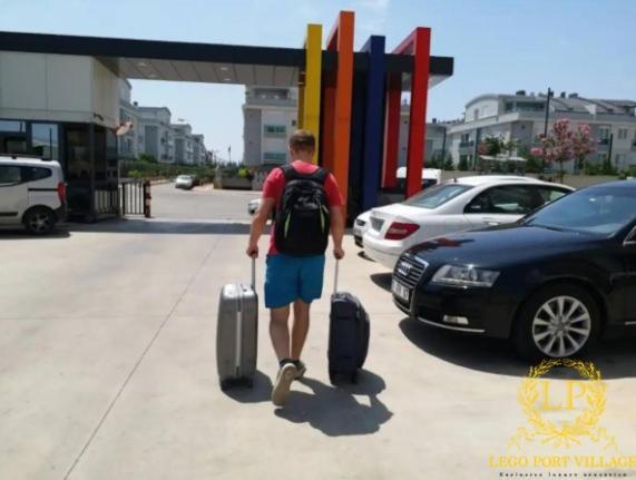 Close Airport,Mall Of Antalya Shopping Center,Tram Station Εξωτερικό φωτογραφία